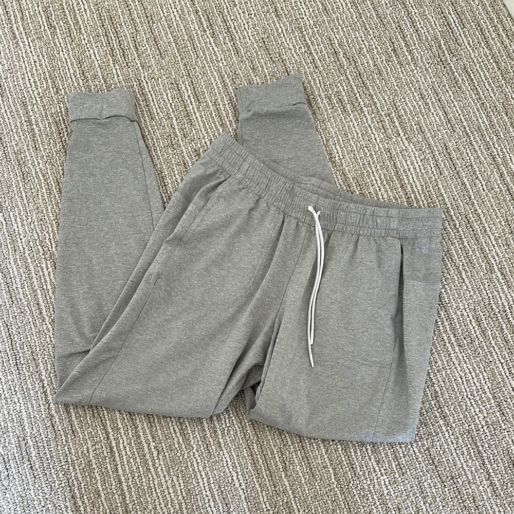 Gray Joggers with Elastic Waistband and Cuffed Ankles